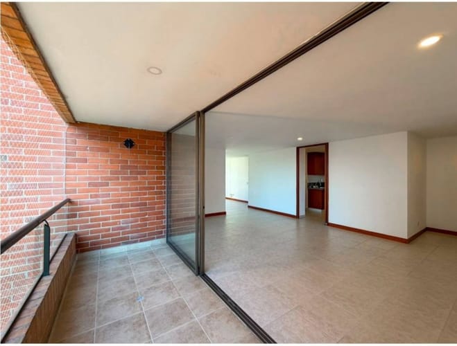 Apartamento de 2 alcobas en arriendo en El Poblado, Medellín, 130 m² · foto 6 de 18