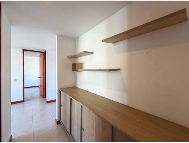 Apartamento de 2 alcobas en arriendo en El Poblado, Medellín, 130 m² · foto 7 de 18