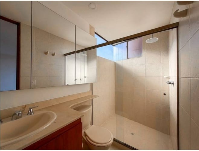 Apartamento de 2 alcobas en arriendo en El Poblado, Medellín, 130 m² · foto 12 de 18