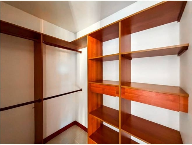 Apartamento de 2 alcobas en arriendo en El Poblado, Medellín, 130 m² · foto 15 de 18