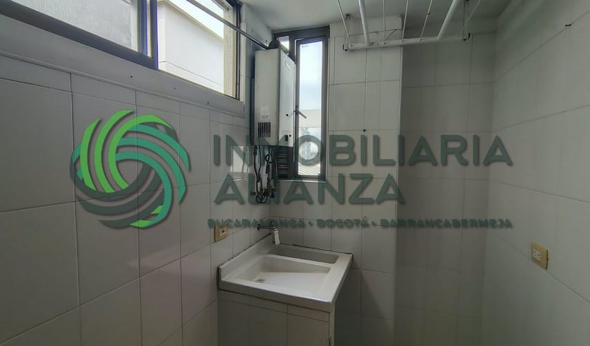 Apartamento de 3 alcobas en arriendo en Sotomayor, Bucaramanga, 92 m² · foto 8 de 18