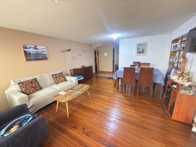 Casa de 6 alcobas en venta en Gustavo Restrepo, Bogotá, 252 m² · foto 3 de 24
