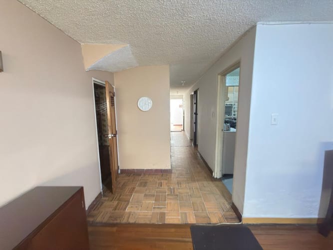 Casa de 6 alcobas en venta en Gustavo Restrepo, Bogotá, 252 m² · foto 4 de 24