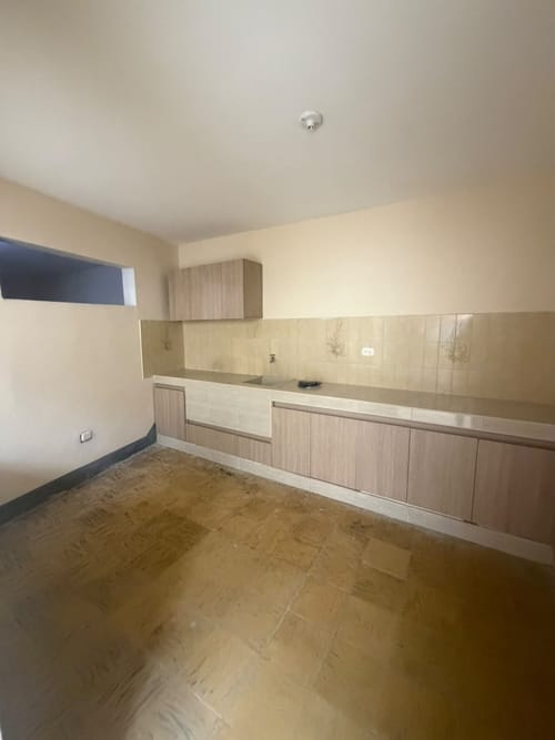 Casa de 2 alcobas en arriendo en El Rincón, Medellín, 82 m² · foto 2 de 10