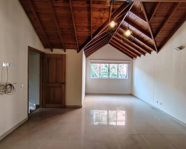 Casa de 3 alcobas en venta en El Poblado, Medellín, 220 m² · foto 7 de 19