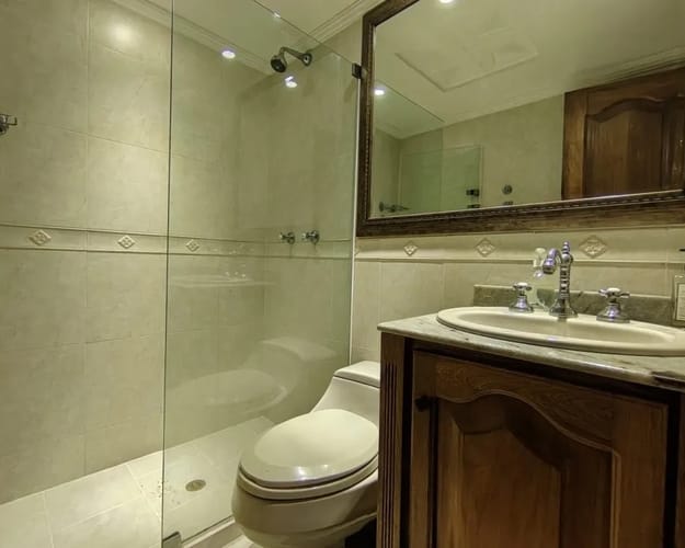 Casa de 3 alcobas en venta en El Poblado, Medellín, 220 m² · foto 15 de 19