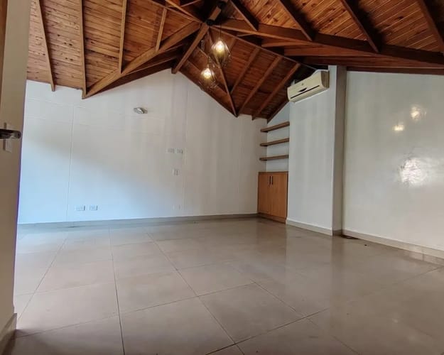 Casa de 3 alcobas en venta en El Poblado, Medellín, 220 m² · foto 9 de 19
