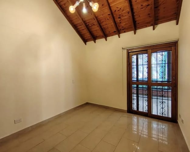 Casa de 3 alcobas en venta en El Poblado, Medellín, 220 m² · foto 12 de 19