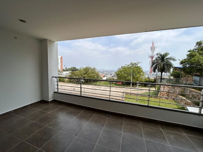 Apartamento de 3 alcobas en arriendo en Bellavista, Cali, 160 m² · foto 13 de 24