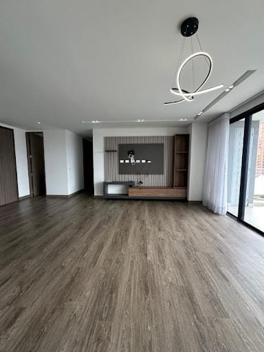 Apartamento de 3 alcobas en arriendo en Los Balsos, Medellín, 130 m² · foto 4 de 24