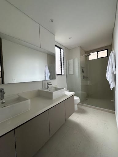 Apartamento de 3 alcobas en arriendo en Los Balsos, Medellín, 130 m² · foto 5 de 24