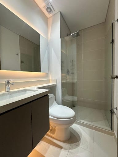 Apartamento de 3 alcobas en arriendo en Los Balsos, Medellín, 130 m² · foto 6 de 24