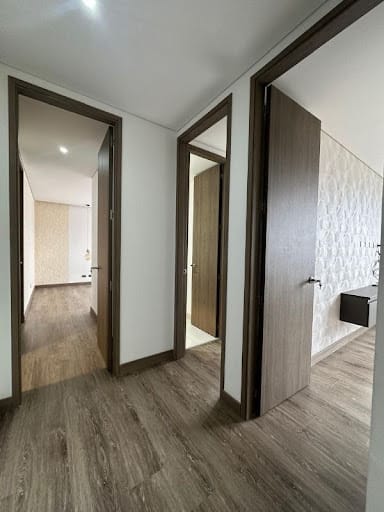 Apartamento de 3 alcobas en arriendo en Los Balsos, Medellín, 130 m² · foto 17 de 24