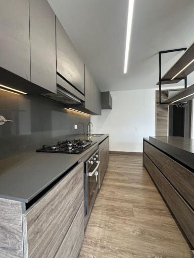 Apartamento de 3 alcobas en arriendo en Los Balsos, Medellín, 130 m² · foto 23 de 24