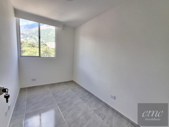 Apartamento de 3 alcobas en arriendo en La Primavera, Bello, 60 m² · foto 9 de 21