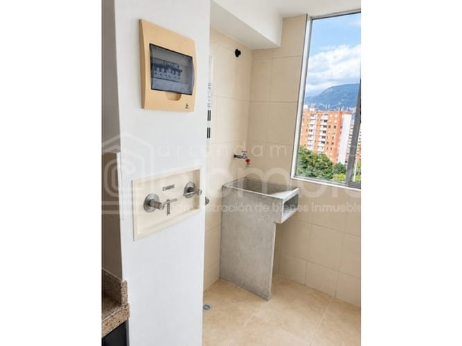 Apartamento de 3 alcobas en venta en Viviendas Del Sur, Itagüí, 58 m² · foto 3 de 10
