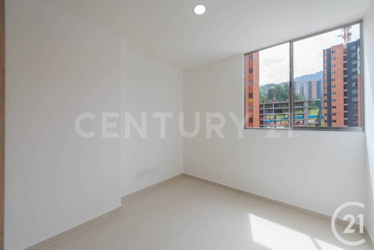 Apartamento de 3 alcobas en venta en Camino Verde, Envigado, 65 m² · foto 10 de 19