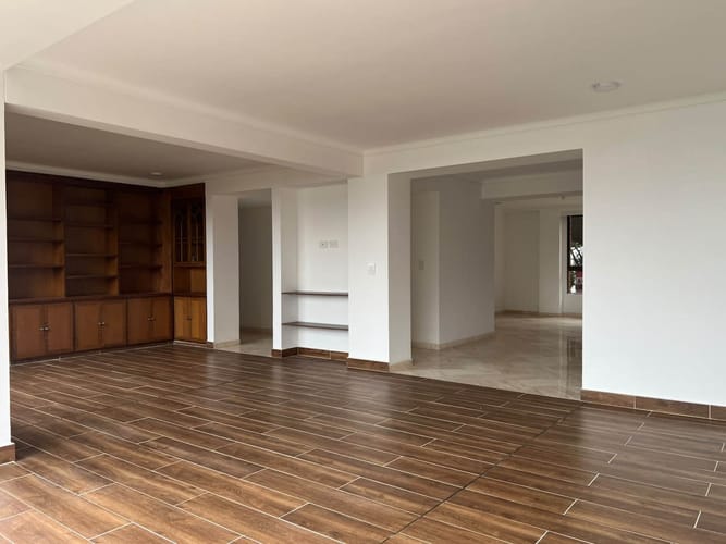 Apartamento de 3 alcobas en arriendo en Oviedo, Medellín, 210 m² · foto 6 de 19