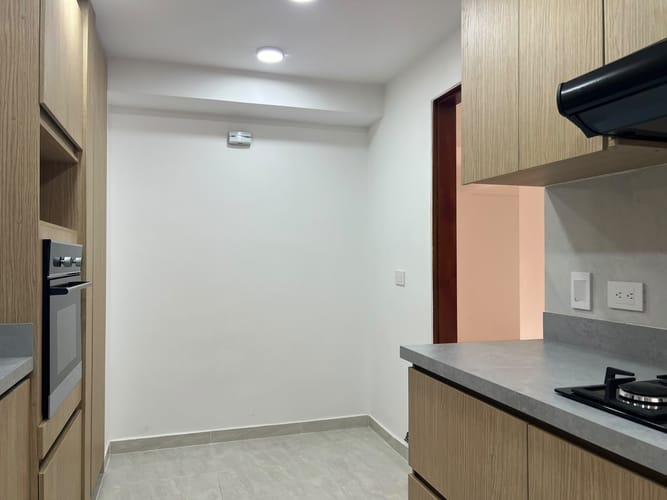 Apartamento de 3 alcobas en arriendo en Oviedo, Medellín, 210 m² · foto 8 de 19