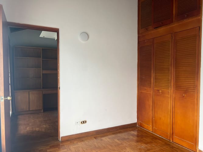 Casa de 3 alcobas en arriendo en El Poblado, Medellín, 330 m² · foto 13 de 17