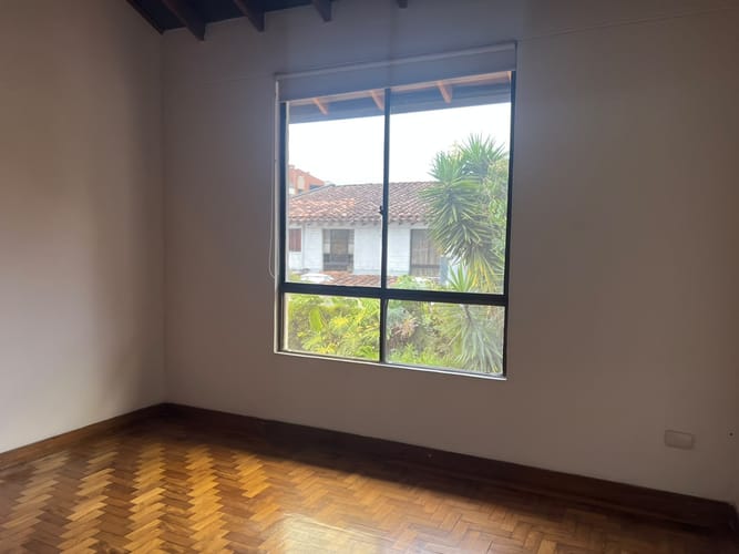Casa de 3 alcobas en arriendo en El Poblado, Medellín, 330 m² · foto 8 de 17