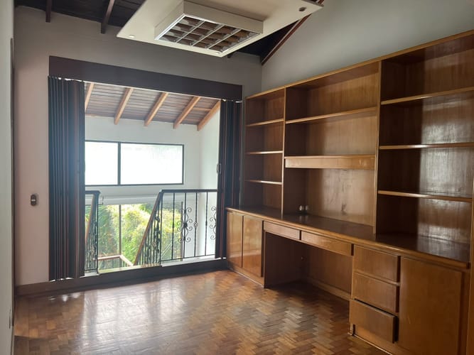 Casa de 3 alcobas en arriendo en El Poblado, Medellín, 330 m² · foto 10 de 17