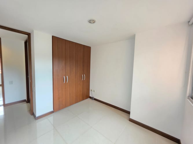 Apartamento de 3 alcobas en arriendo en Cumbres, Envigado, 95 m² · foto 6 de 24