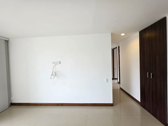 Apartamento de 3 alcobas en arriendo en Cumbres, Envigado, 95 m² · foto 16 de 24