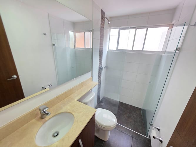 Apartamento de 3 alcobas en arriendo en Cumbres, Envigado, 95 m² · foto 3 de 24