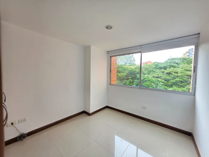 Apartamento de 3 alcobas en arriendo en Cumbres, Envigado, 95 m² · foto 5 de 24