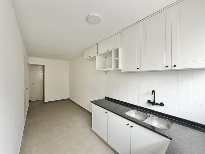 Apartamento 2 Dormitorios al frente, reciclado, con terraza y garage Minas y 18 de Julio · Foto 7