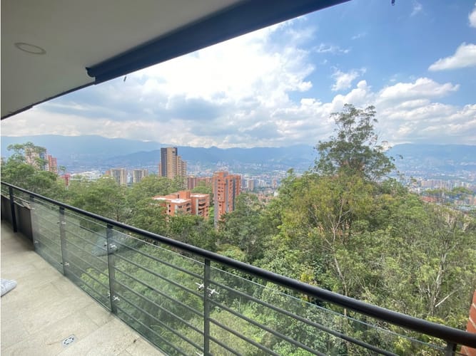 Apartamento de 2 alcobas en venta en Transversal Superior, Medellín, 118 m² · foto 2 de 16
