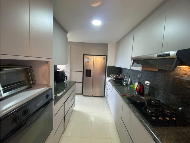Apartamento de 2 alcobas en venta en Transversal Superior, Medellín, 118 m² · foto 9 de 16