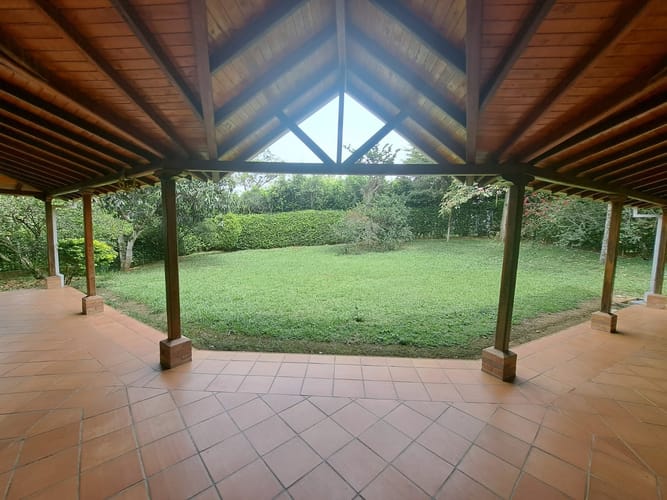 Casa de 5 alcobas en venta en Cn. Terrazas De Mezuli, Piedecuesta, 333 m² · foto 7 de 8
