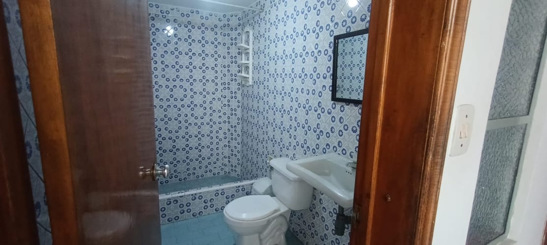 Casa de 11 alcobas en venta en Engativá, Bogotá, 460 m² · foto 10 de 21