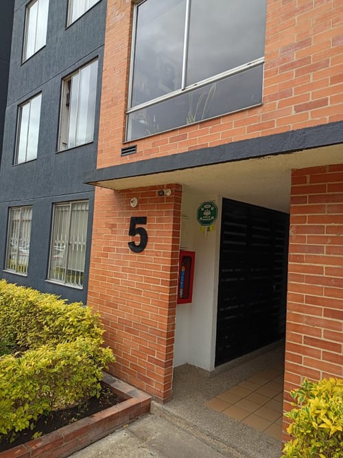 Apartamento de 2 alcobas en arriendo en Ciudad Alsacia, Bogotá, 54 m² · foto 2 de 17
