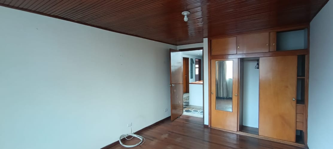 Casa de 11 alcobas en venta en Engativá, Bogotá, 460 m² · foto 15 de 21