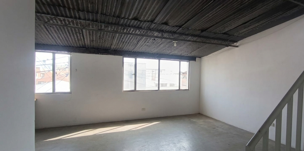 Casa de 11 alcobas en venta en Engativá, Bogotá, 460 m² · foto 18 de 21
