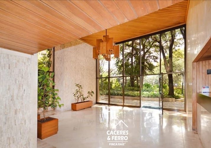 Apartamento de 3 alcobas en venta en Chapinero, Bogotá, 330 m² · foto 2 de 18