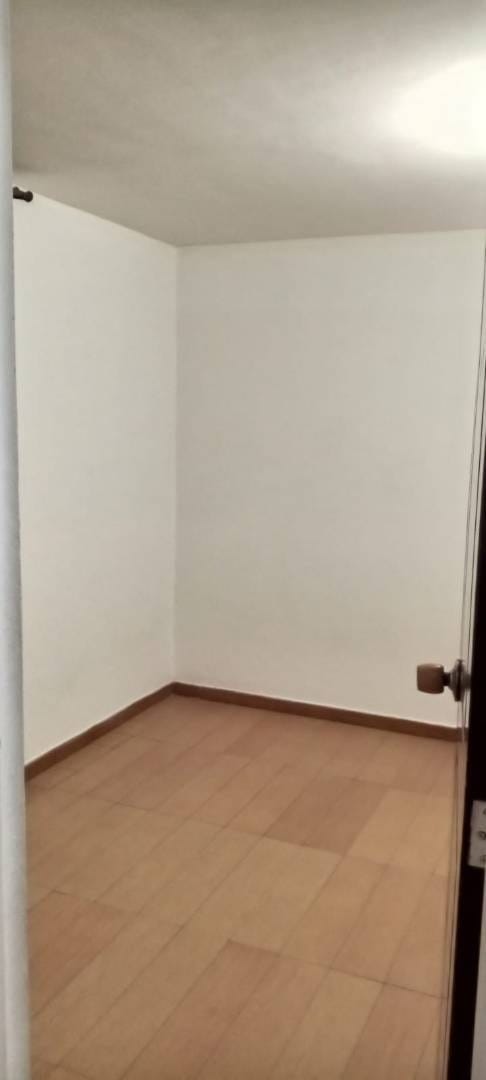 Apartamento de 3 alcobas en venta en Portales Del Norte, Bogotá, 70 m² · foto 6 de 12