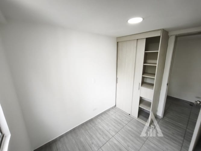 Apartamento de 3 alcobas en arriendo en Las Lomitas, Sabaneta, 57 m² · foto 2 de 16