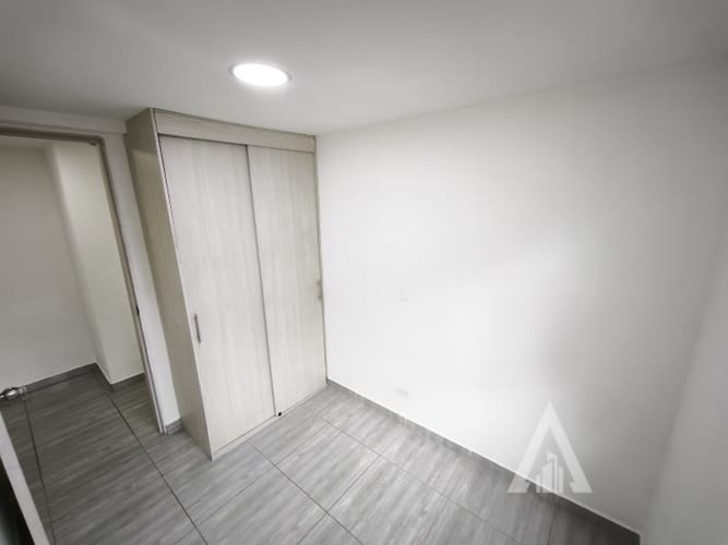 Apartamento de 3 alcobas en arriendo en Las Lomitas, Sabaneta, 57 m² · foto 3 de 16