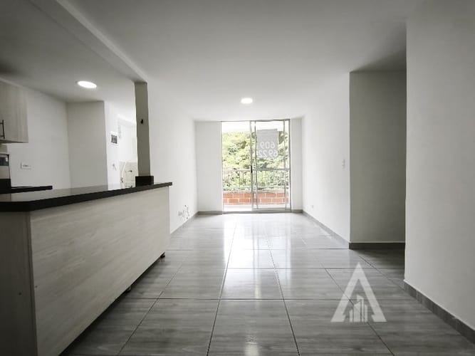 Apartamento de 3 alcobas en arriendo en Las Lomitas, Sabaneta, 57 m² · foto 9 de 16