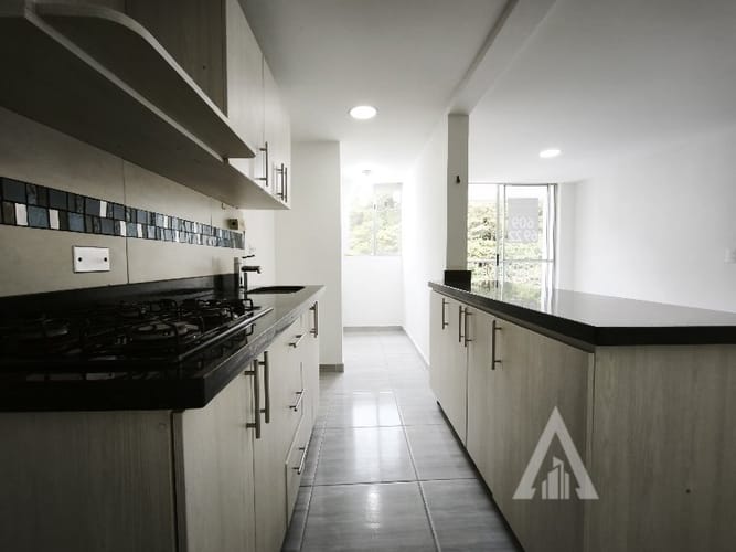 Apartamento de 3 alcobas en arriendo en Las Lomitas, Sabaneta, 57 m² · foto 11 de 16