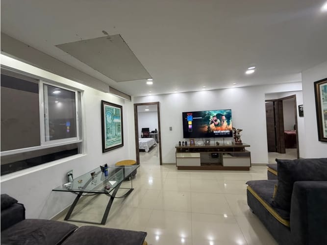 Apartamento de 3 alcobas en venta en Las Mercedes, Palmira, 215 m² · foto 2 de 17