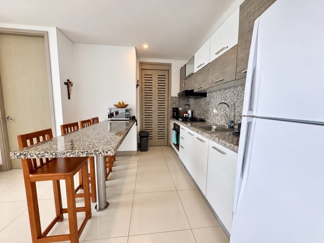 Apartamento de 2 alcobas en venta en Bocagrande, Cartagena, 87 m² · foto 7 de 11