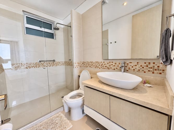 Apartamento de 2 alcobas en venta en Bocagrande, Cartagena, 87 m² · foto 8 de 11
