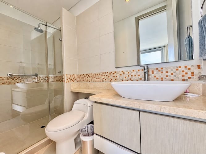 Apartamento de 2 alcobas en venta en Bocagrande, Cartagena, 87 m² · foto 9 de 11