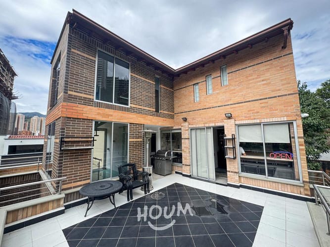 Casa de 5 alcobas en venta en Las Lomitas, Sabaneta, 467 m² · foto 11 de 24