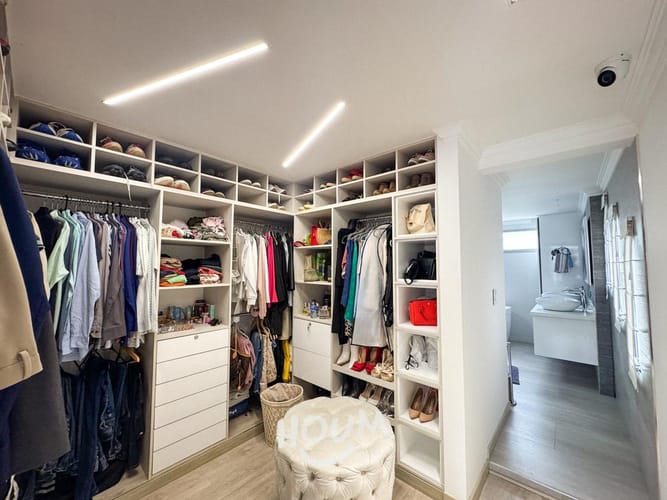 Casa de 5 alcobas en venta en Las Lomitas, Sabaneta, 467 m² · foto 13 de 24
